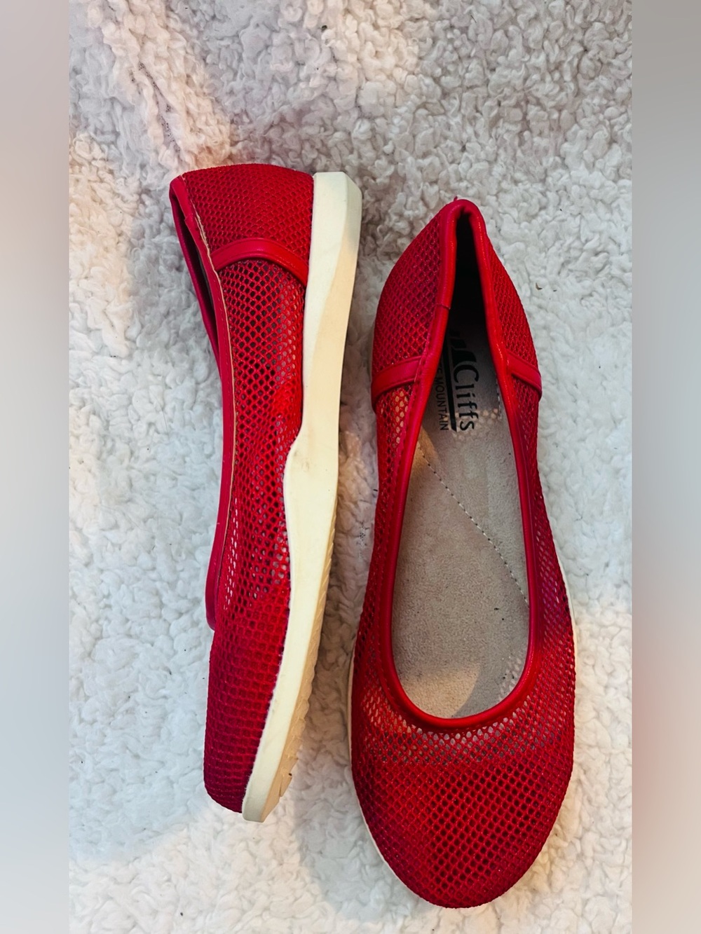 Cliffs by White Mountain Women's Red Mesh Ballet Flats 6.5 Slip Ons Casual Shoes